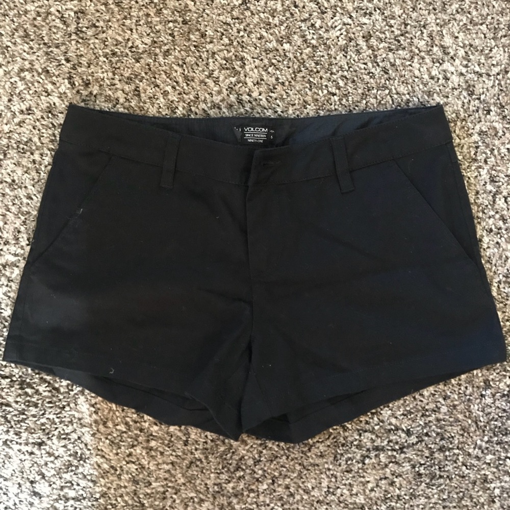 Brand new volcom shorts